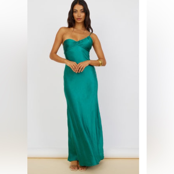 Fortunate One. “Repeat this maxi dress green”. - Picture 1 of 3
